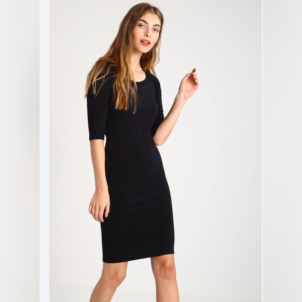 Diane von Furstenberg Scoop Neck Knee-Length Dress